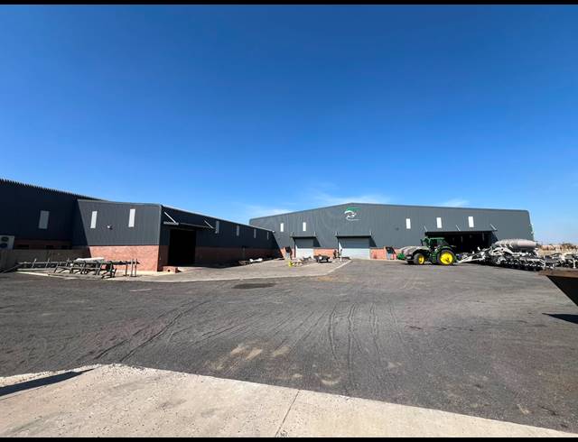 5,646M² WAREHOUSE TO LET IN KNOPJESLAAGTE